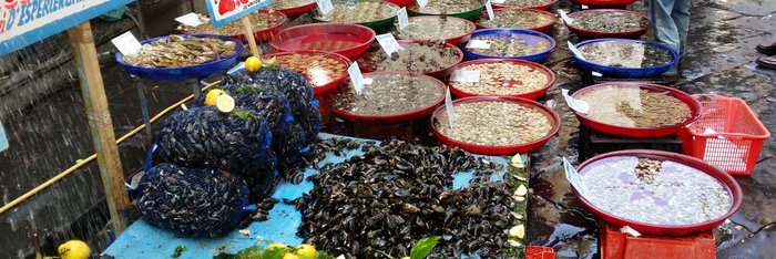 Miesmuscheln auf dem Fischmarkt 